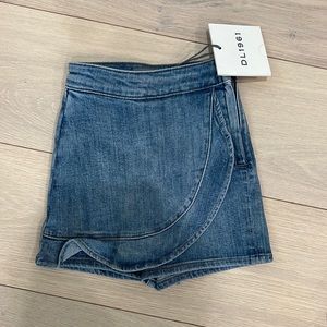 Nwt DL1961 Jean skort- 4t